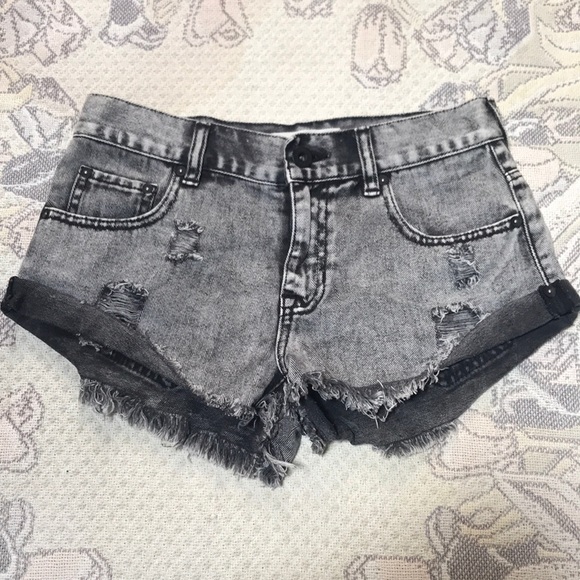 Bullhead Pants - Bullhead Denim distressed denim shorts
